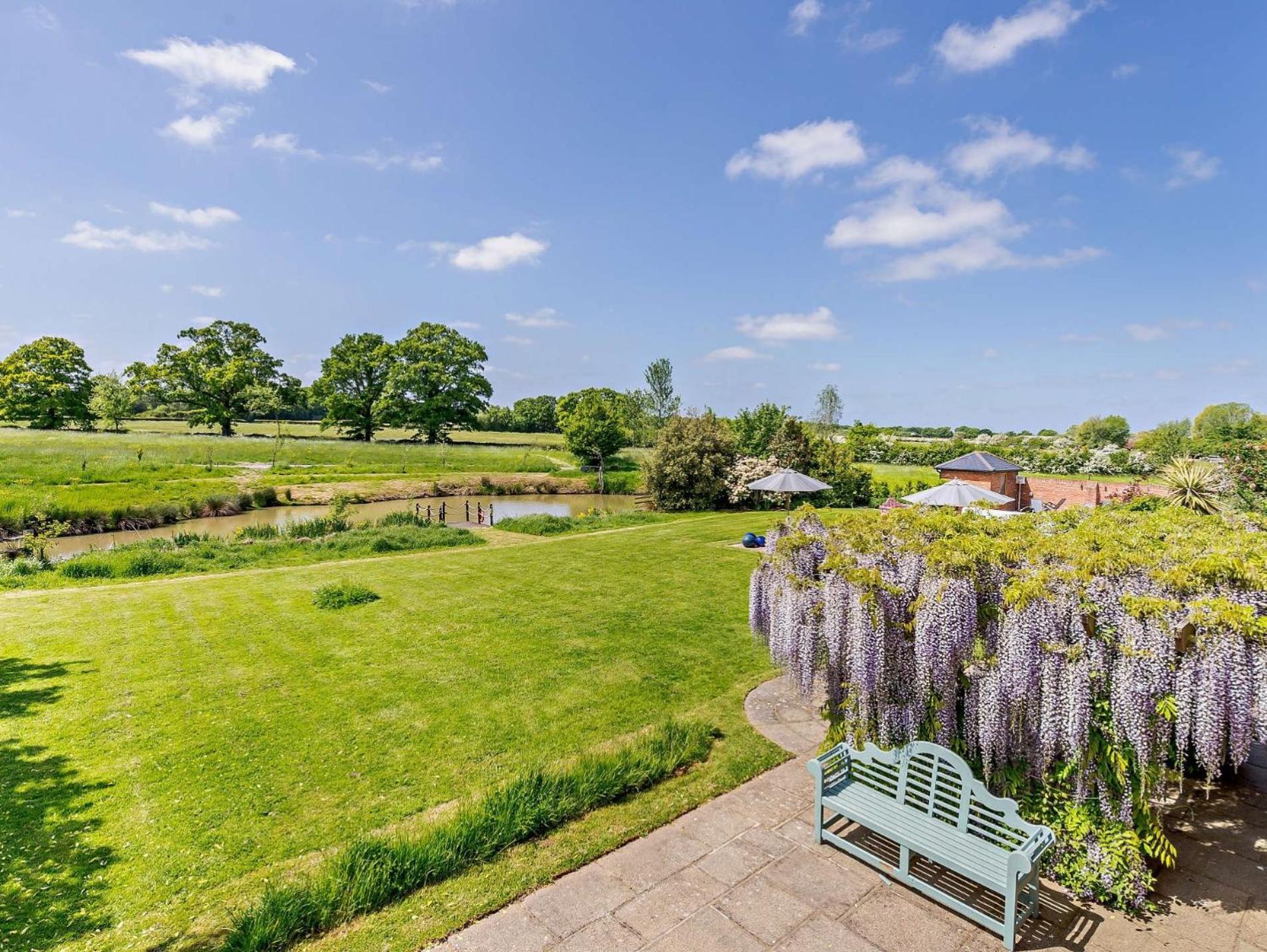 5 Bed In Smarden 76428 Villa Exterior photo