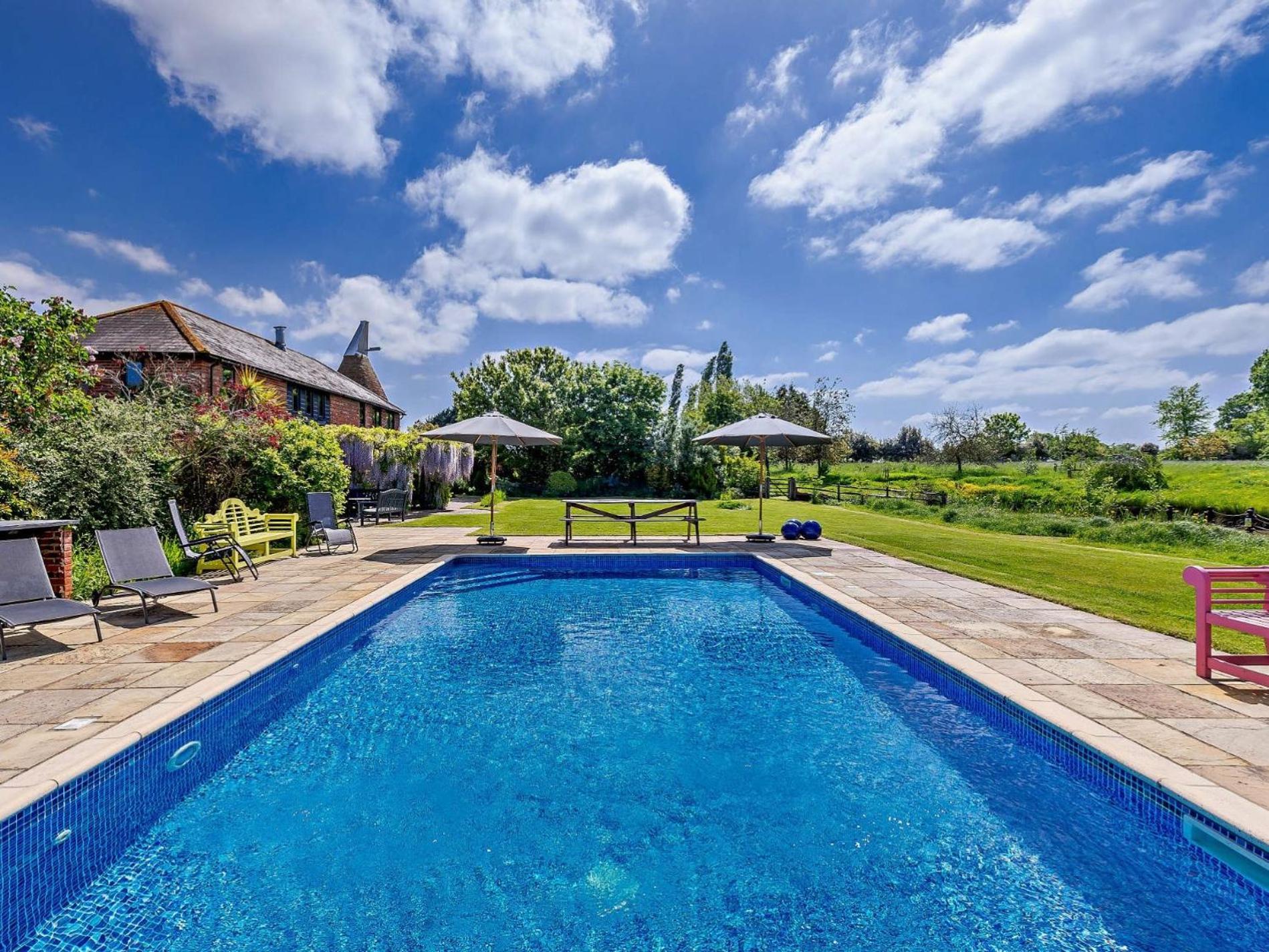 5 Bed In Smarden 76428 Villa Exterior photo